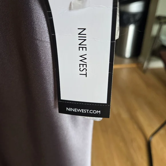 Nine West Sleeveless Blouse Sz S Platinum - Picture 6 of 9